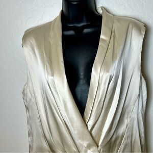 J Mendel Paris 100% Silk Ruffle Pleated Shawl Neck Sleeveless Blouse Ivory 10 L
